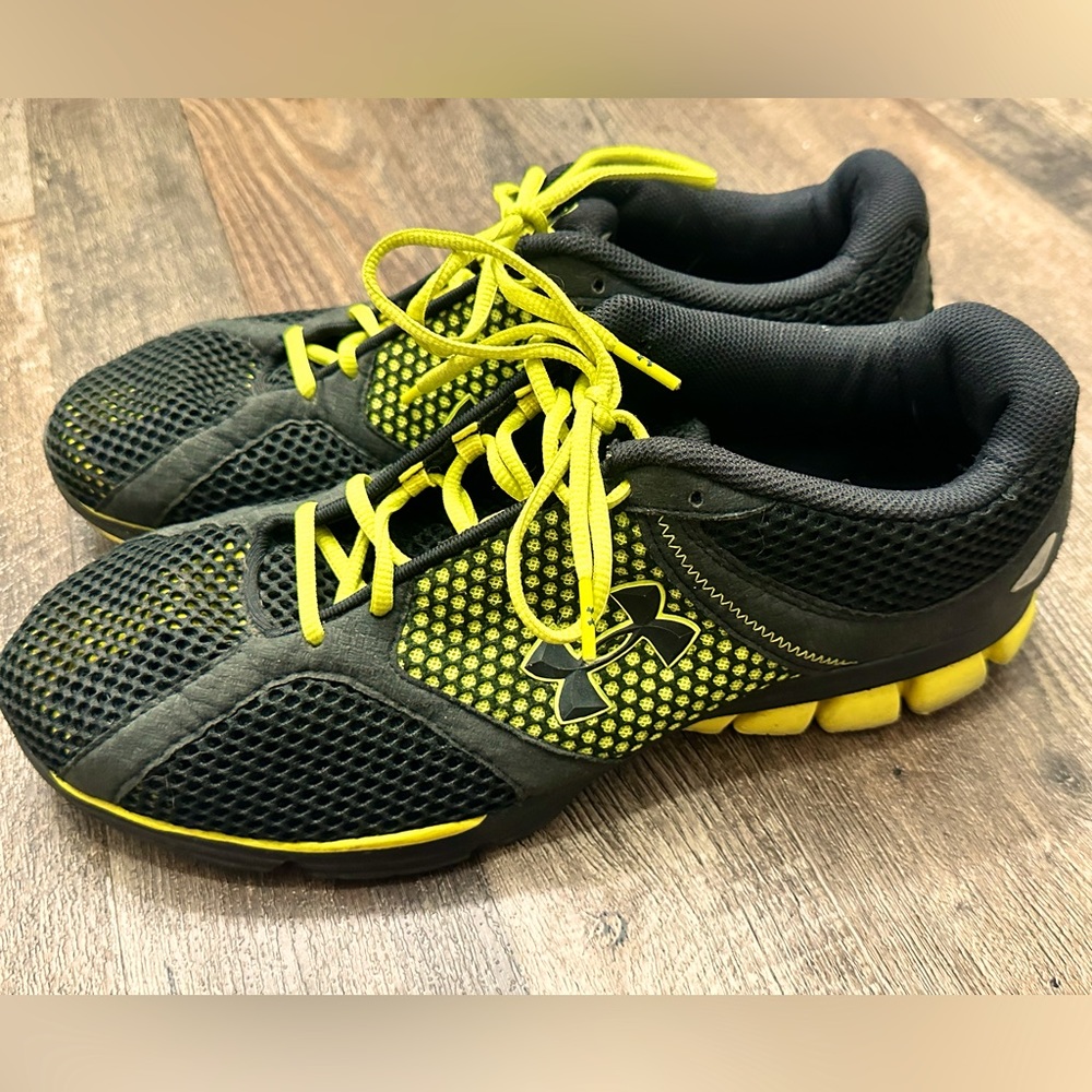 MEN’S UNDER ARMOUR ASSERT RUNNING SHOE SZ 13